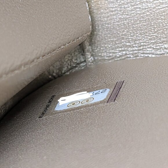 Chanel Rare Box Bag in Woven Rattan and Champaign Gold Leather - Picture 11 of 16